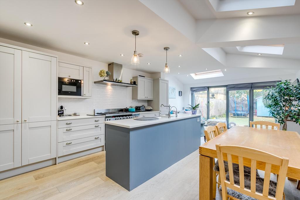 Wiseton Road, Wandsworth Common, London, SW17 4 bed terraced house £