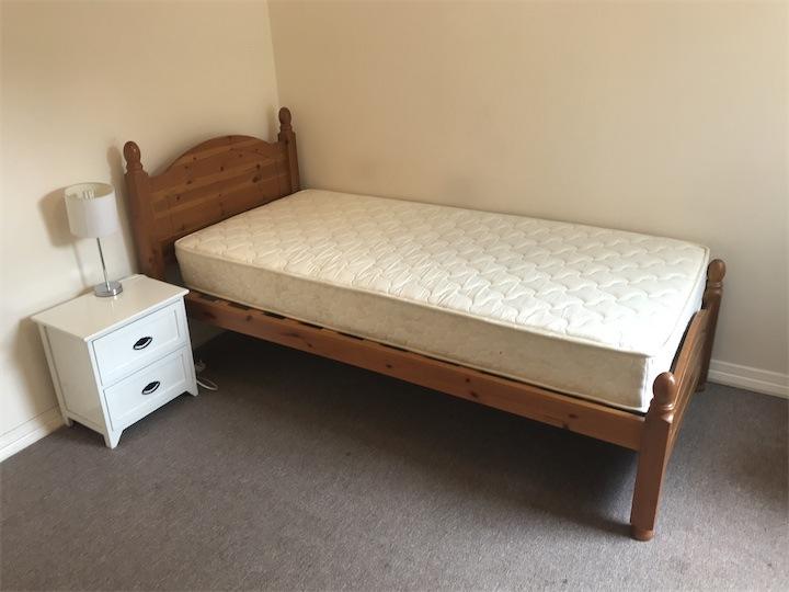 Spacious room available in Wimbledon