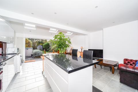 36 Lime Grove, New Malden, KT3 3TP