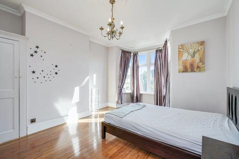 47b Avonwick Road, Hounslow, TW3 4DX