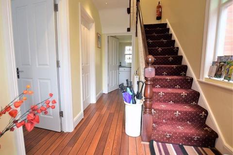 6 Argyle Road, Swanage, BH19 1HZ