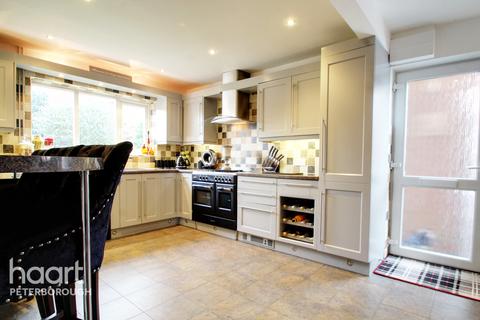 26 Church View, Northborough, Peterborough, PE6 9DQ