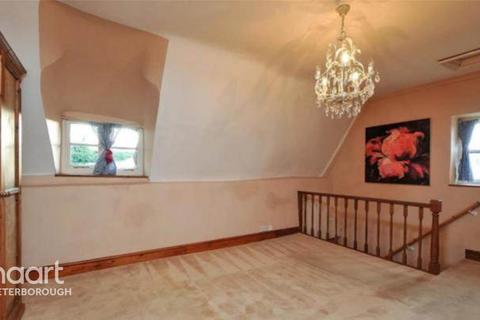 5 Clay Lane, Castor, Peterborough, PE5 7AT