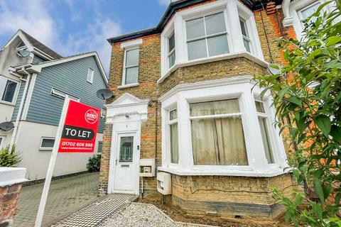 2 bedroom flat to rent, South Avenue, Southend On Sea