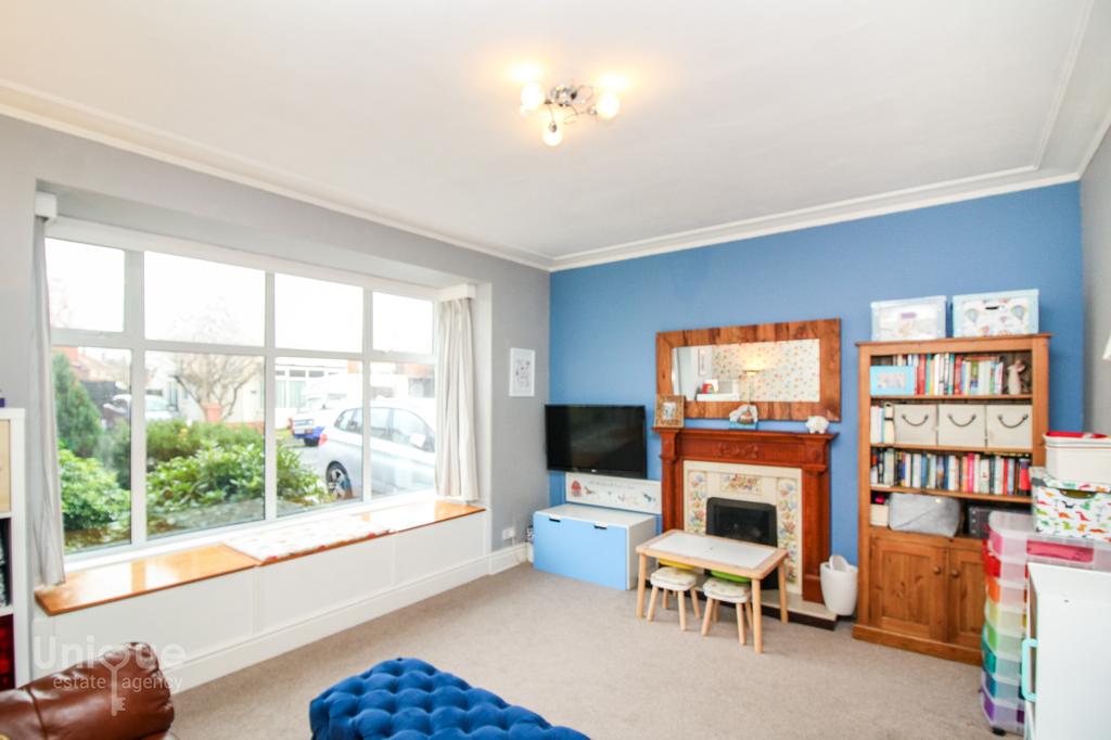 Kendal Road, Lytham St. Annes, FY8 3 bed end of terrace house £170,000