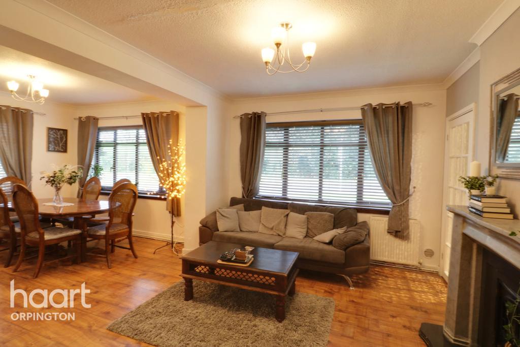 Melrose Crescent, Orpington 4 bed detached bungalow £550,000