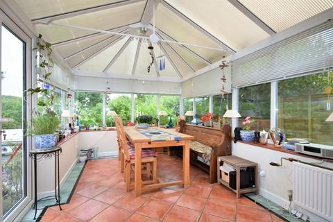 160 Botley Road, Chesham, HP5 1XN