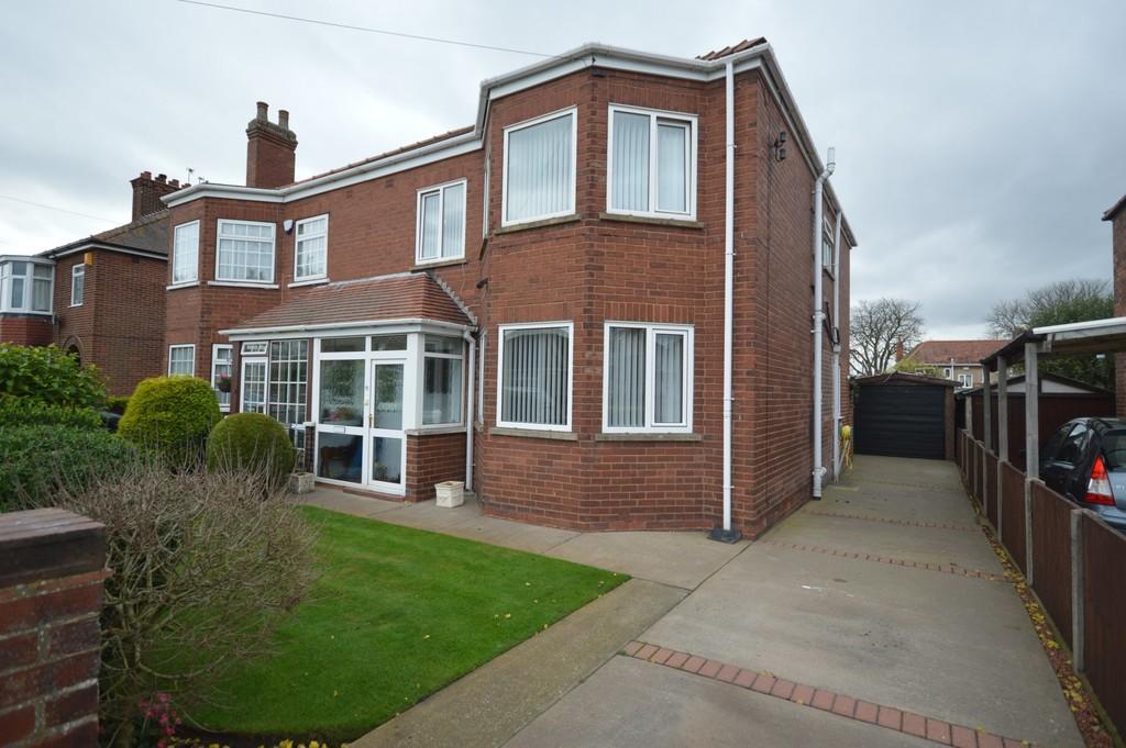 Belgrave Drive, Goole 4 bed semidetached house £220,000