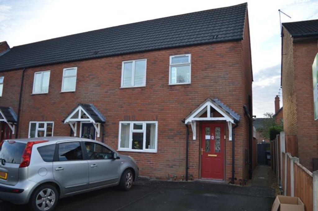 Simons Road, Market Drayton 3 bed townhouse £149,950