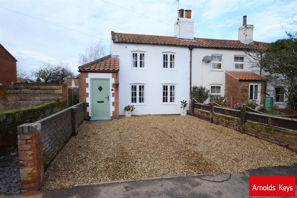 Norwich Road, North Walsham 2 bed end of terrace house £225,000
