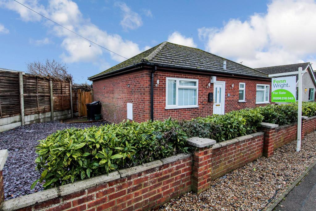 Villa Road, Stanway, Colchester, CO3 0RN 2 bed detached bungalow £315,000