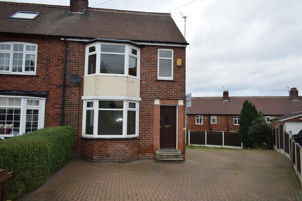 Oakwood Avenue, Flanshaw Park, Wakefield 2 bed end of terrace house £155,000