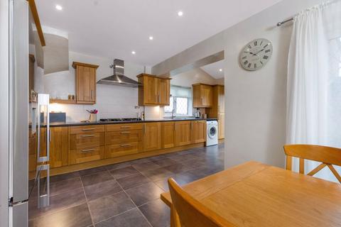 20 Tyron Way, Sidcup, DA14 6AY