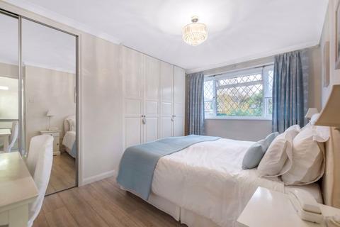 20 Tyron Way, Sidcup, DA14 6AY