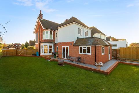 43 Castle Road, Hythe, CT21 5HL