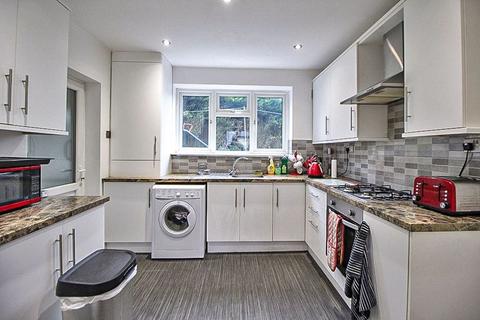16 Baker Avenue, Bilston, WV14 9BT