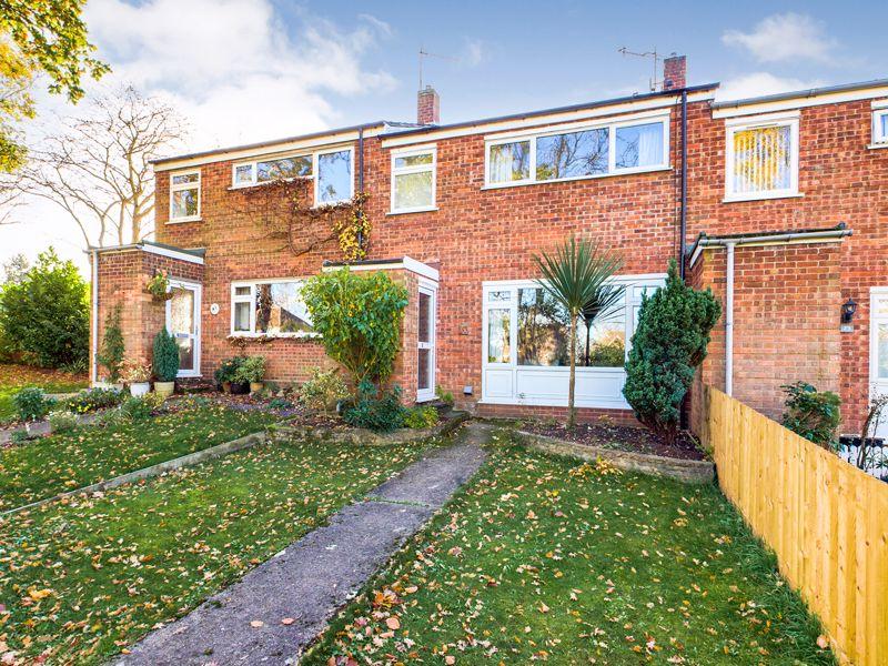 Lindisfarne Road, Bury St. Edmunds 3 bed terraced house - £230,000