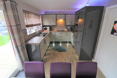 24 Champany Fields, Dodworth, Barnsley, S75 3TY