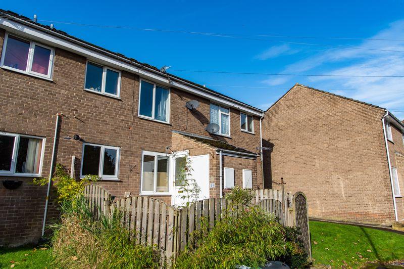 Croft Gardens, Birkby, Huddersfield, HD2 1 bed apartment £400 pcm (£92 pw)