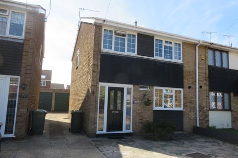 73 Halt Drive, Linford, Stanford-le-hope, SS17 0RG