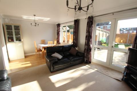 73 Halt Drive, Linford, Stanford-le-hope, SS17 0RG
