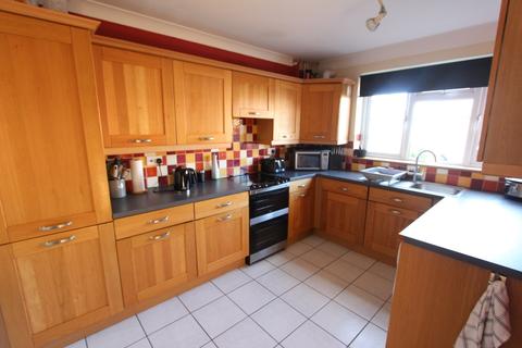 73 Halt Drive, Linford, Stanford-le-hope, SS17 0RG