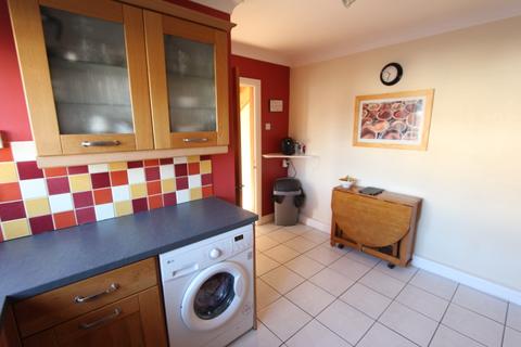 73 Halt Drive, Linford, Stanford-le-hope, SS17 0RG