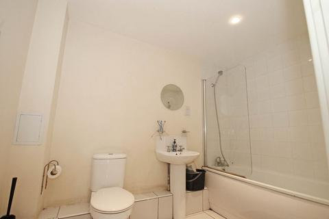 2 bedroom apartment to rent, Peterborough Road, Harrow