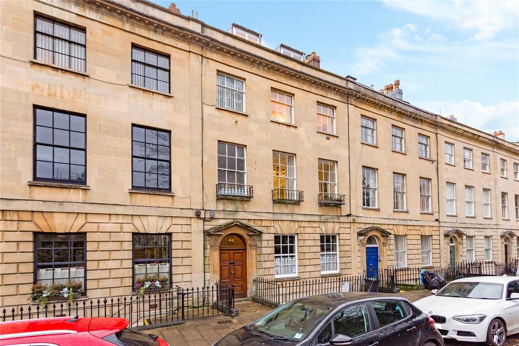 Caledonia Place, Bristol, BS8 4 bed character property £600,000