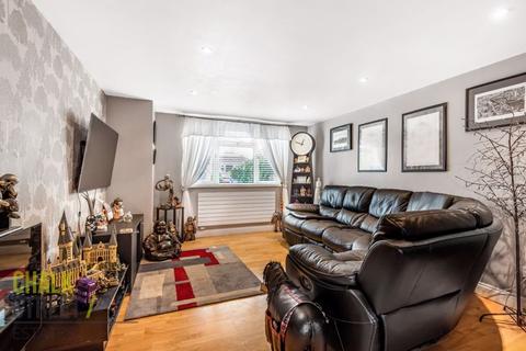 18 Coniston Way, Hornchurch, RM12 5EJ