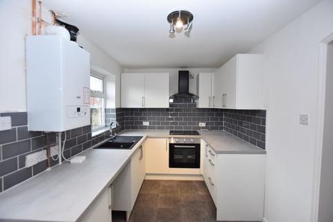 2 bedroom semi-detached house to rent, Downing Street, Nottingham