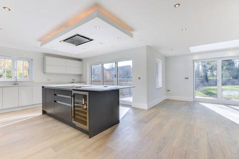 Oakhurst House West Drive, Angmering, Littlehampton, BN16 4JE