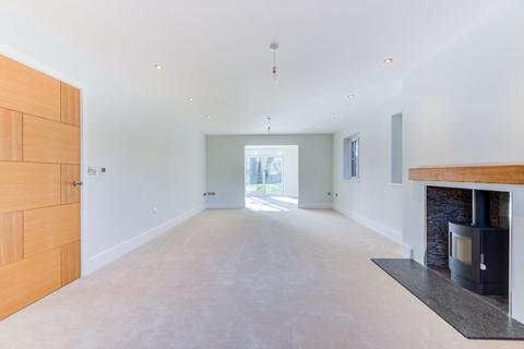 Oakhurst House West Drive, Angmering, Littlehampton, BN16 4JE