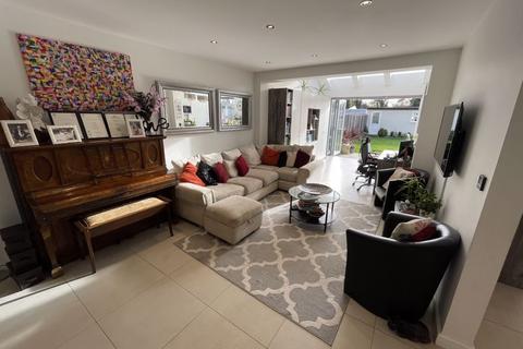 47 West Way, Edgware, HA8 9LA