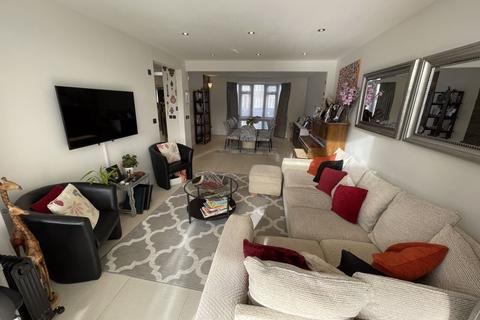 47 West Way, Edgware, HA8 9LA