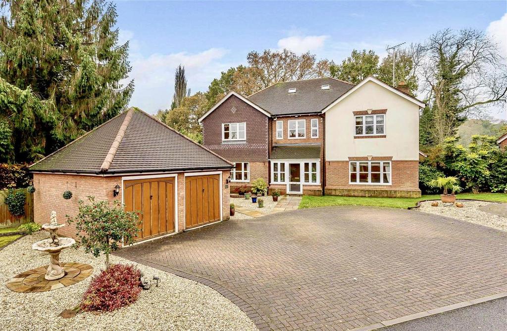 Blythe Way, Solihull 5 bed detached house £1,350,000