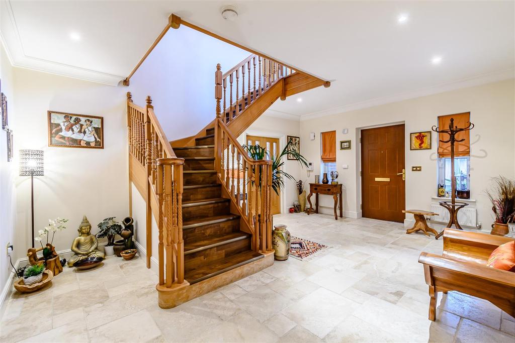 8443999-interior08.jpg