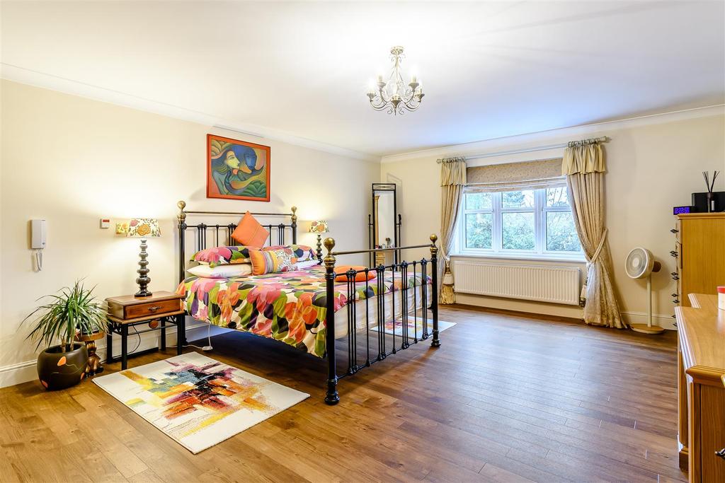 8443999-interior33.jpg