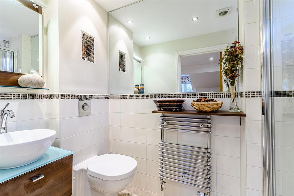 8443999-interior39.jpg