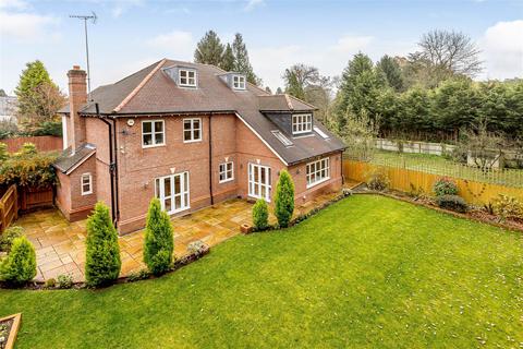 34b Blythe Way, Solihull, B91 3EY