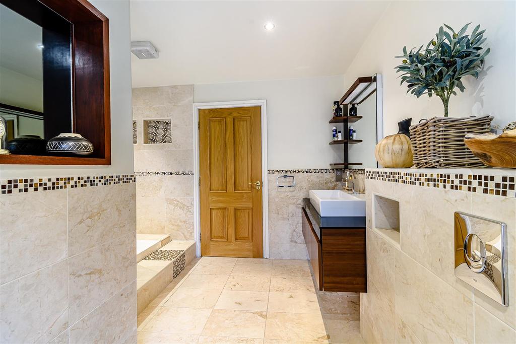 8443999-interior41.jpg
