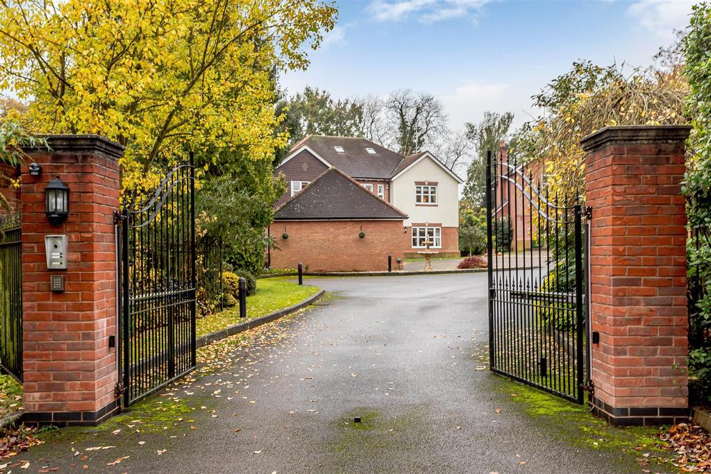 8443999-exterior11.jpg