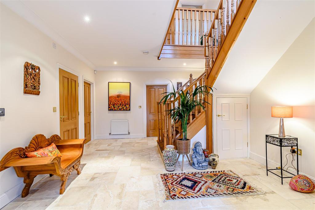 8443999-interior09.jpg