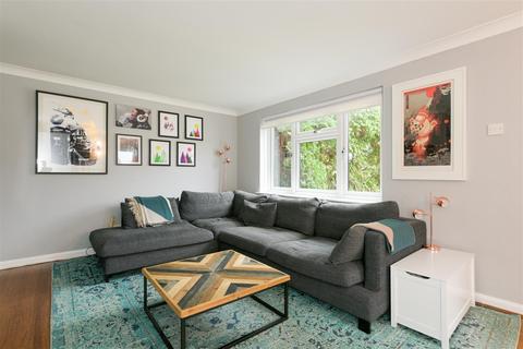 113 New Causeway, Reigate, RH2 7PP