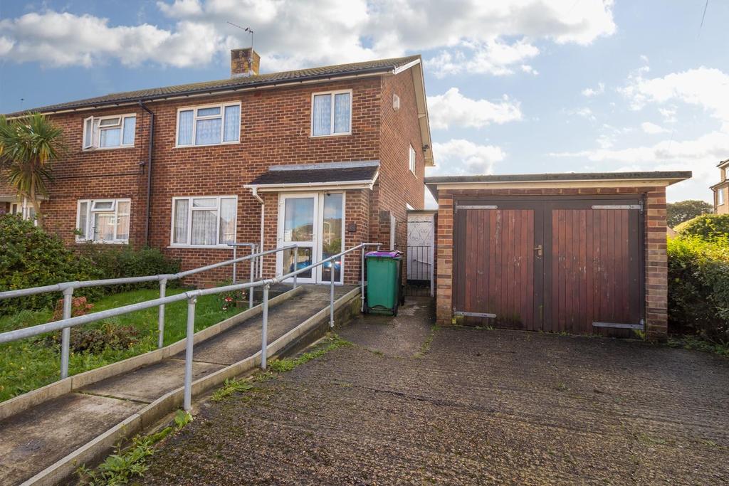 Martello Road, Folkestone 3 bed semidetached house £220,000