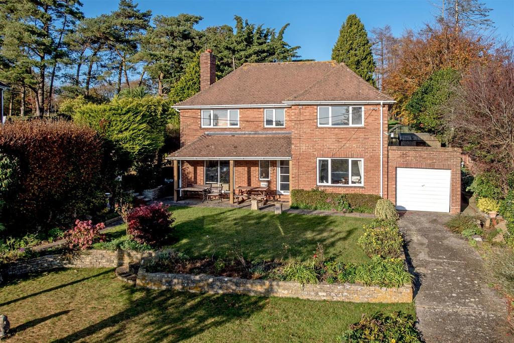 Higher Beacon, Ilminster 3 bed detached house