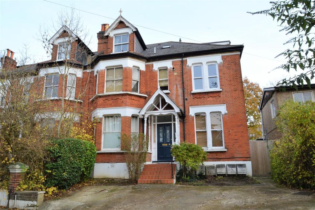 Perth Road, Beckenham 2 bed flat £375,000