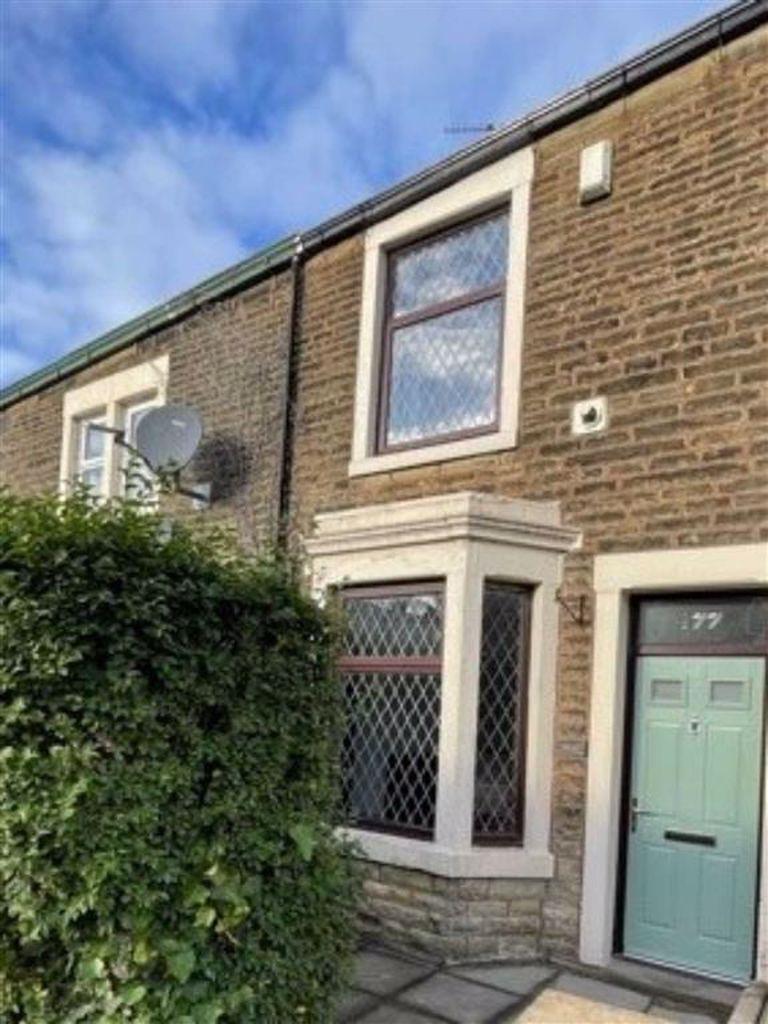 Avenue Parade, Accrington 2 bed terraced house £550 pcm (£127 pw)