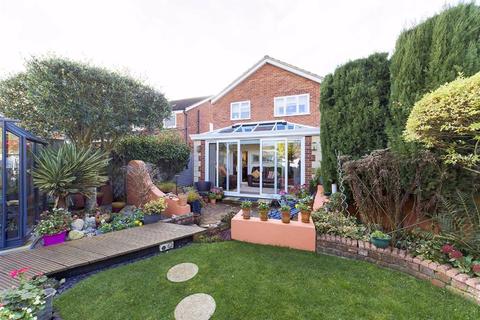 14 Apple Tree Close, Churchdown, Gloucester, GL3 1JT