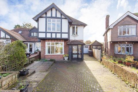 21 Highfield Close, Rough Common, Canterbury, CT2 9DX